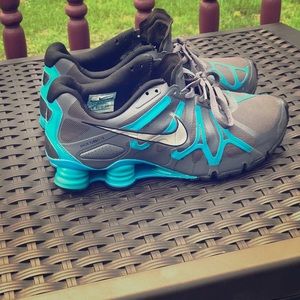 Size 11 Nike Shox Turbo 13